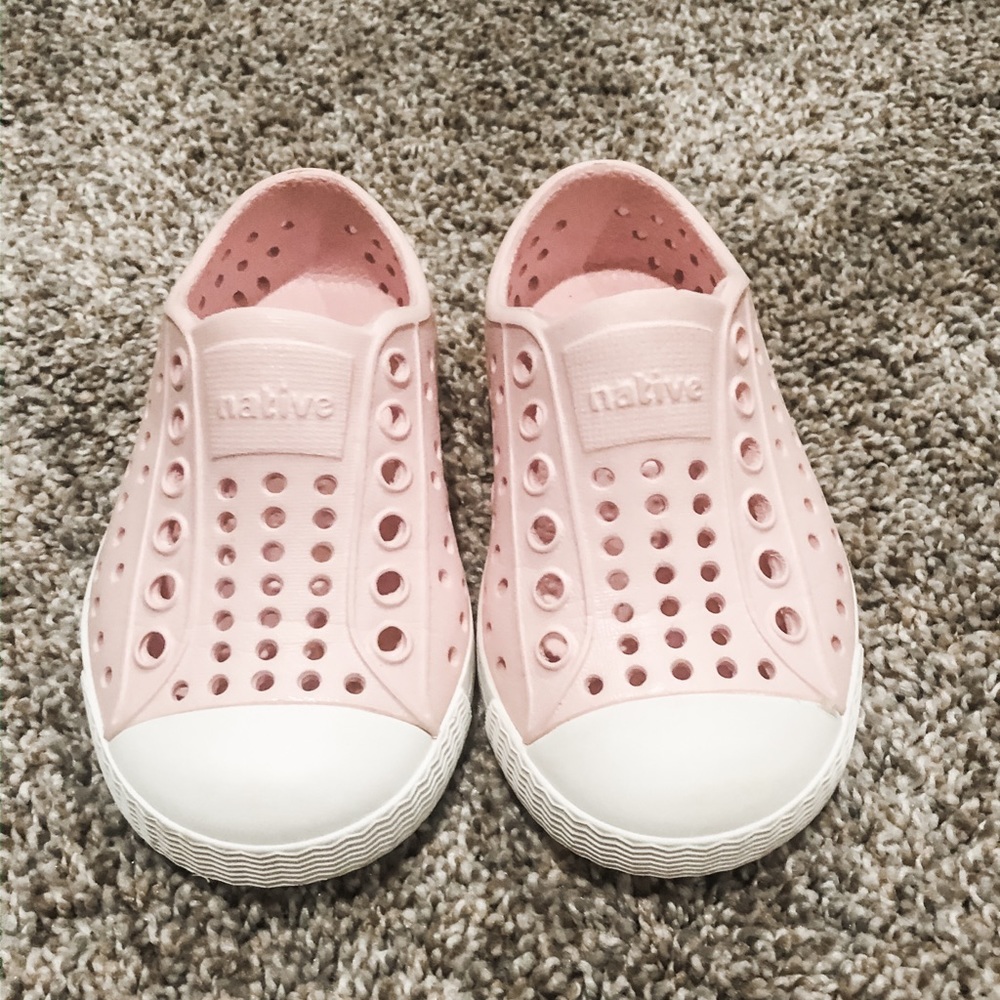 Native shoes size toddler 5